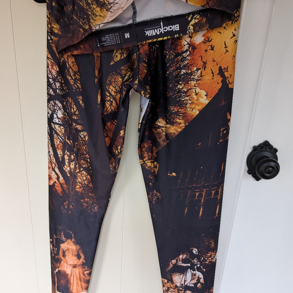 Blackmilk Museum 🎃 Halloween Haunted House Leggings - Picture 2 of 2
